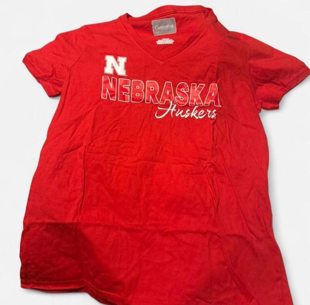 Captivating Nebraska Huskers V-Neck T-Shirt Red Size M